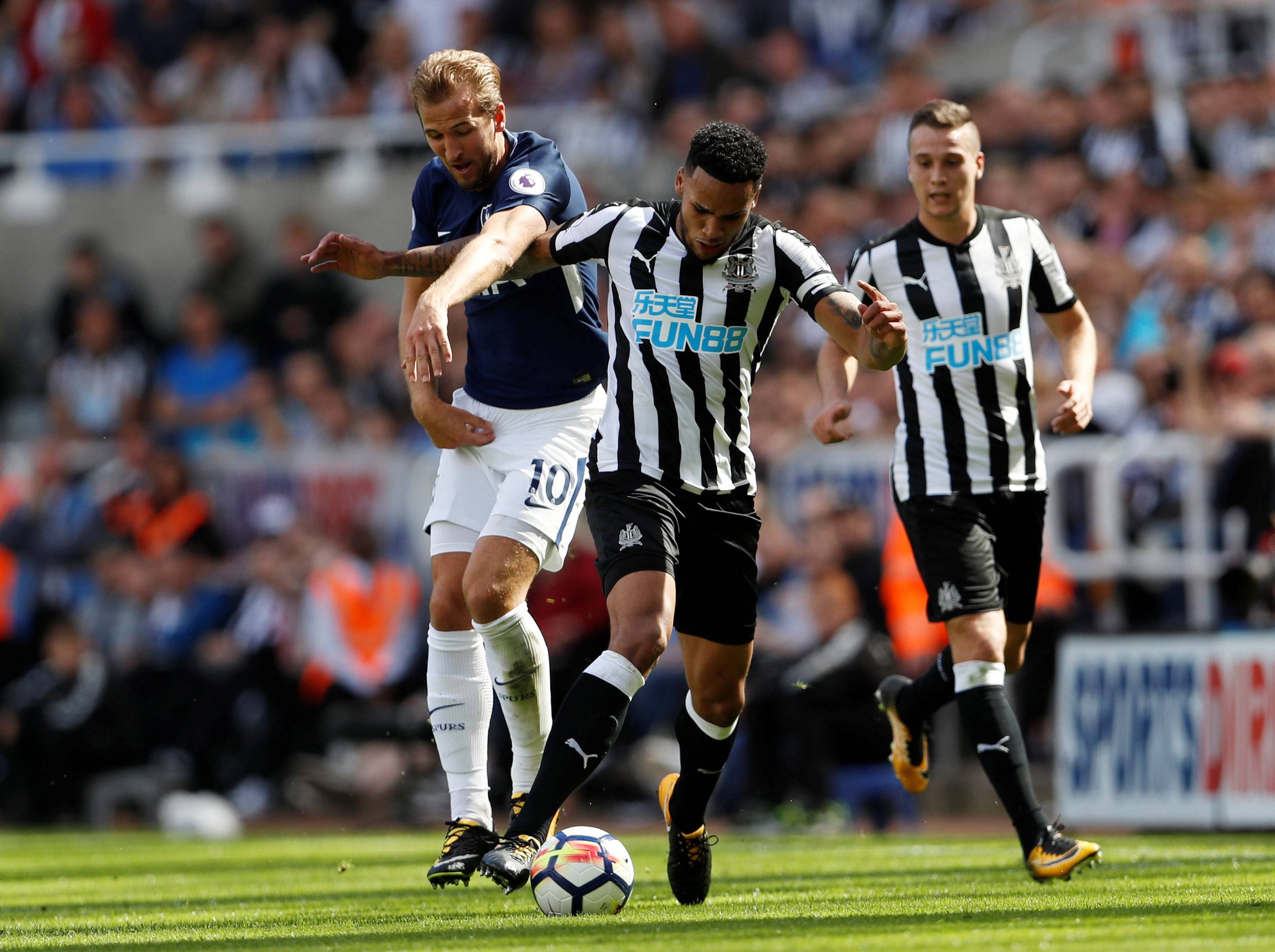 开云体育下载-包含托特纳姆热刺客场取胜，稳固英超前八的词条