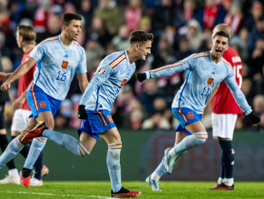 波兰双杀乌克兰，将在欧洲杯半决赛中对阵