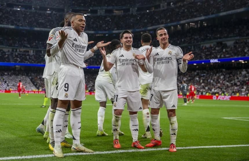 关于精英对决！洲际俱乐部足球联赛各路豪强抢眼的信息