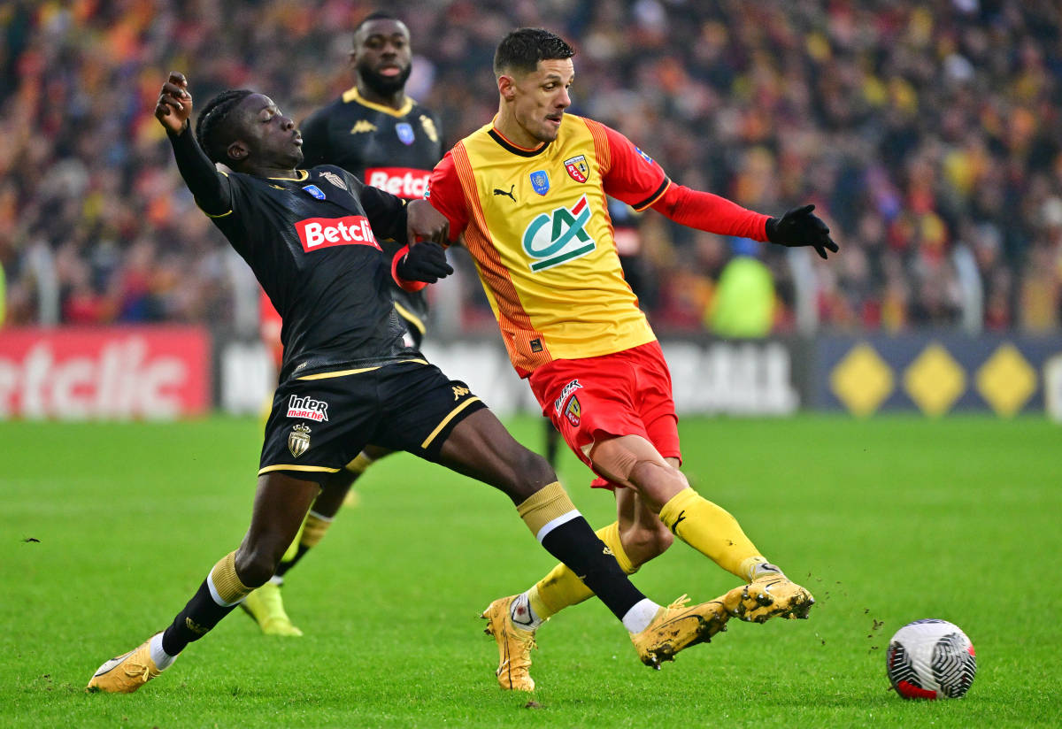 包含摩纳哥主场惨败,法甲排名下滑至第九位的词条 包含摩纳哥主场惨败,法甲排名下滑至第九位的词条