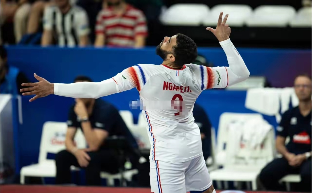 开云体育官网-土耳其大胜保加利亚，晋级半决赛