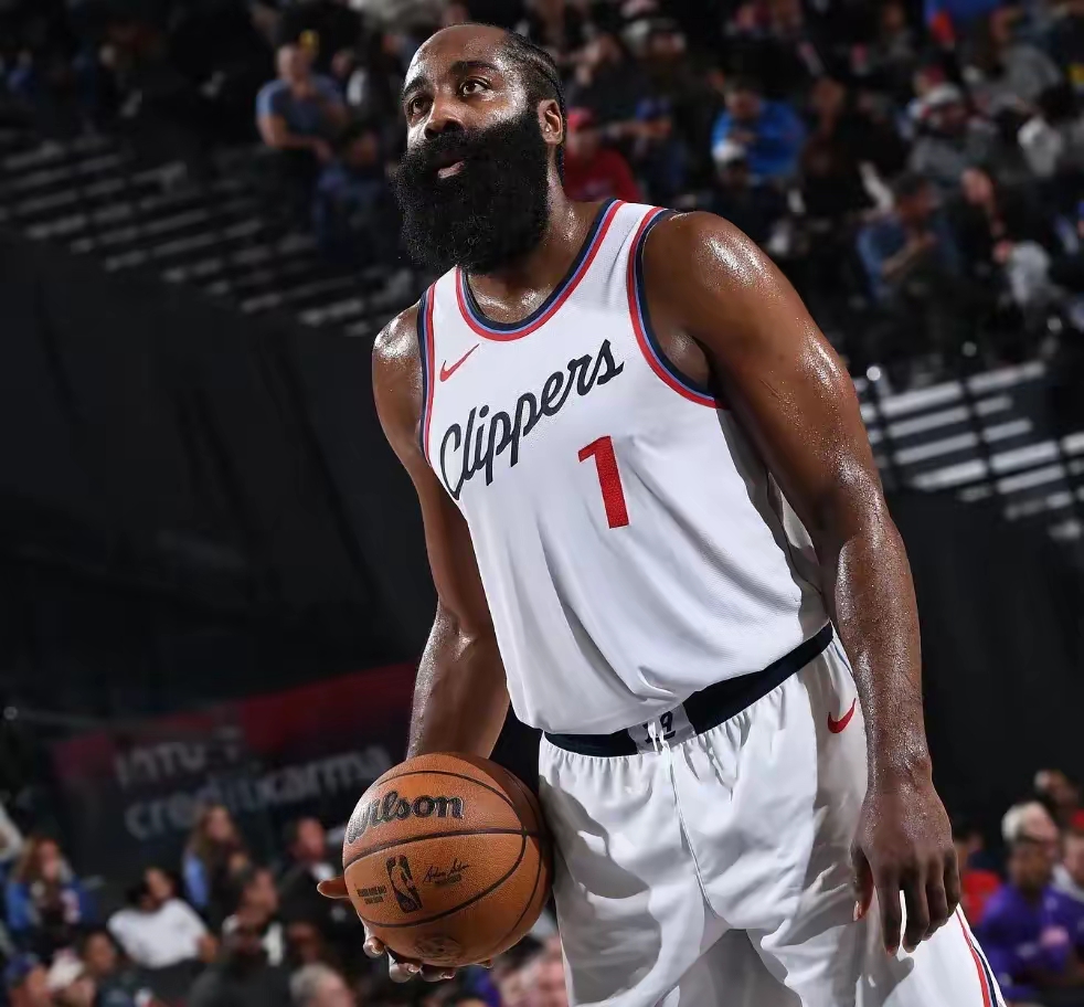 关于火箭新秀助攻数破纪录，狂胜快船的信息