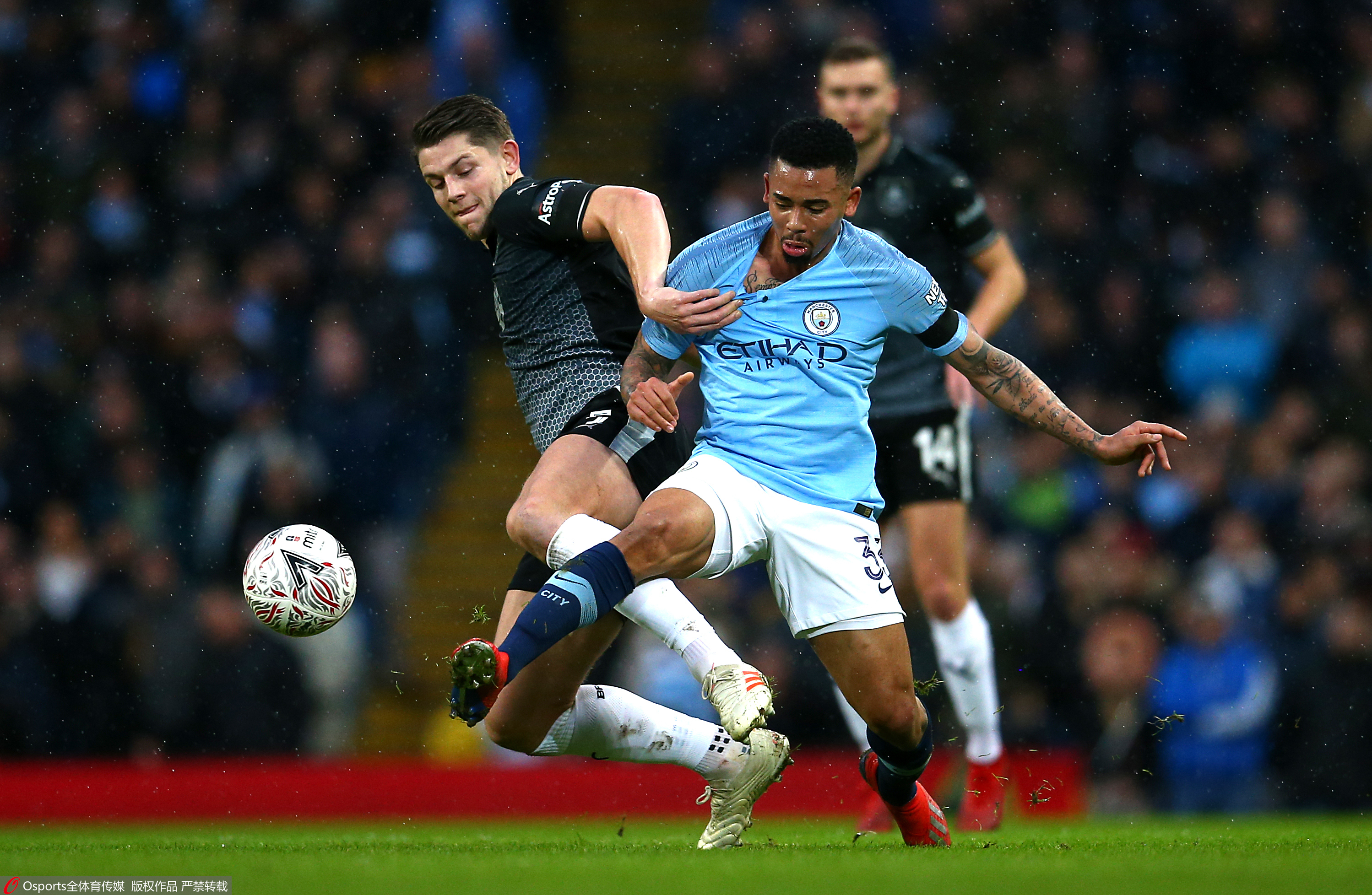 汉诺威逼平领头羊,表现坚韧的简单介绍 汉诺威逼平领头羊,表现坚韧的简单介绍