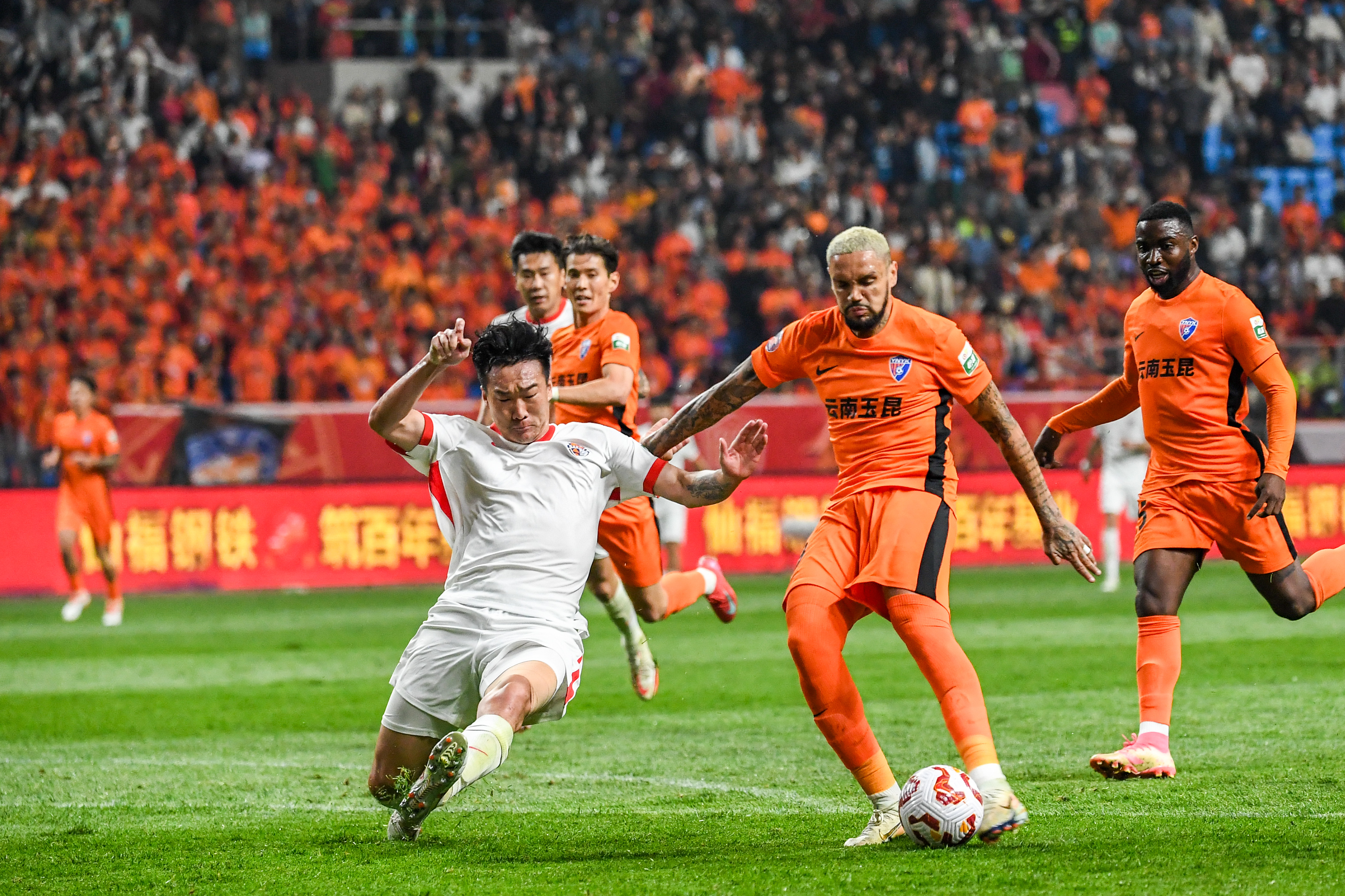 开云体育app-关于海南足球队在国际比赛中再创佳绩，声名鹊起的信息