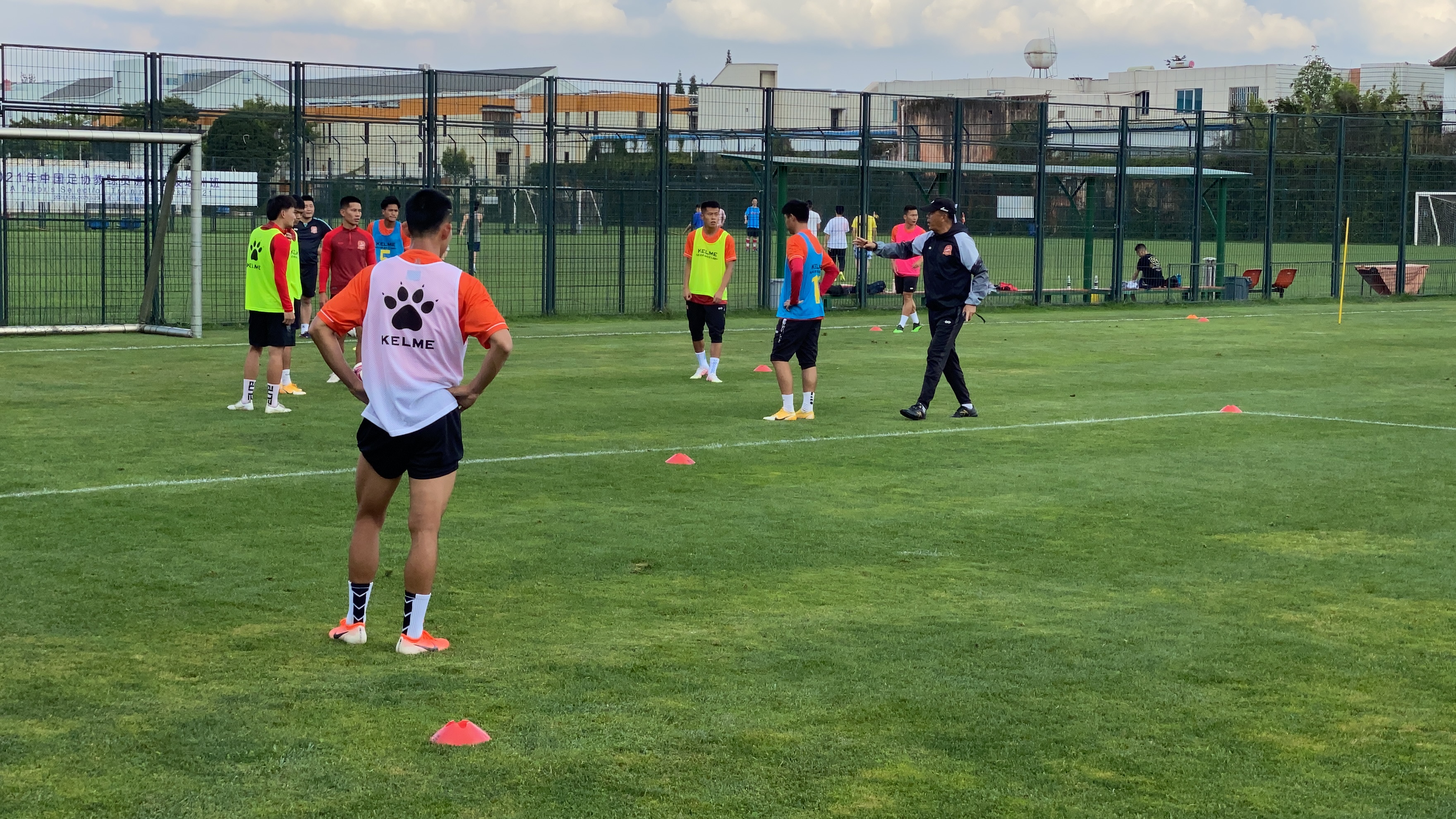 开云APP-不莱梅球队锻炼身体素质，备战激烈比赛的简单介绍