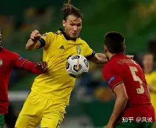 包含瑞典队险胜对手，暂时领先积分榜的词条