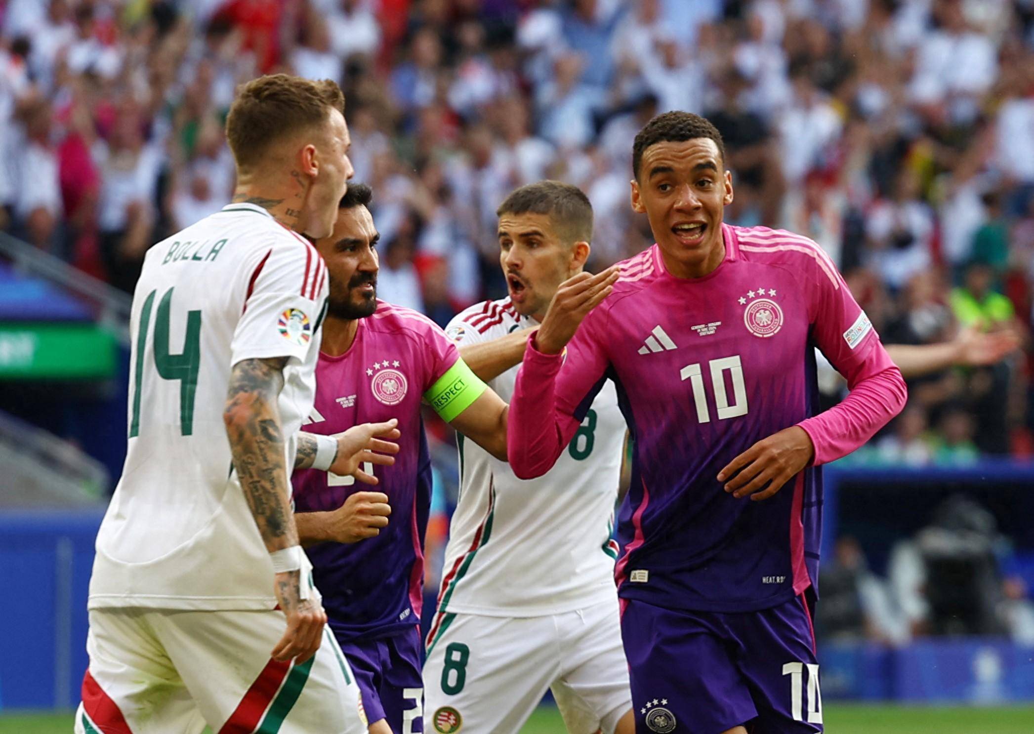 包含德国队力争小组第一,展望淘汰赛的词条 包含德国队力争小组第一,展望淘汰赛的词条