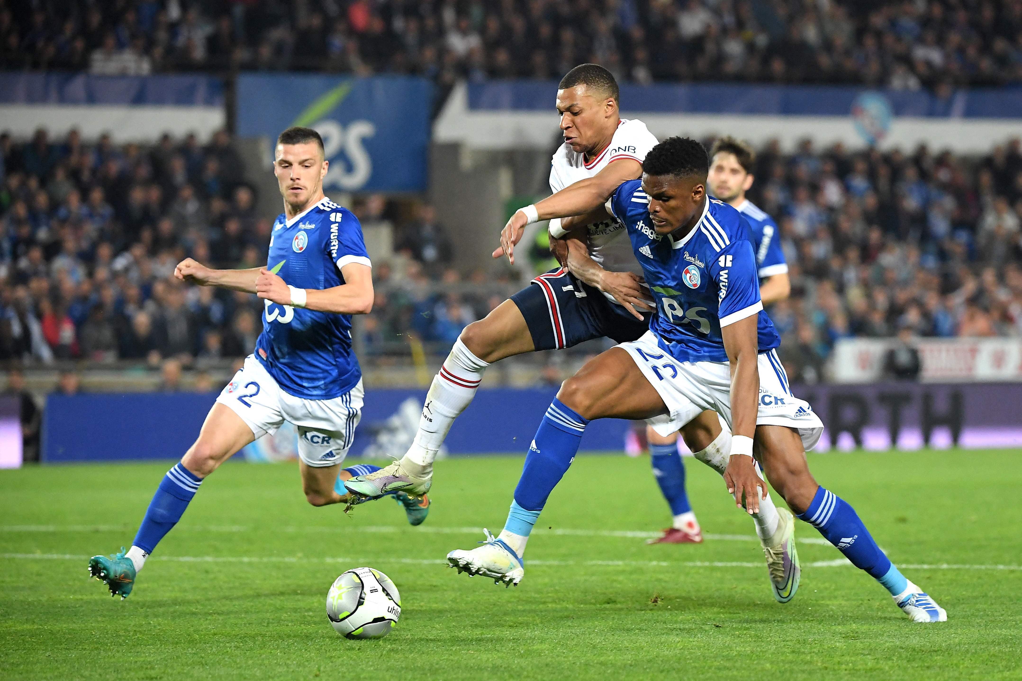 包含乌迪内斯主场-小胜帕尔马，保持主场不败的词条