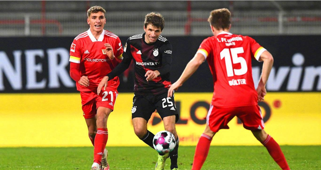 柏林赫塔击败达姆施塔特,喜迎胜利 柏林赫塔击败达姆施塔特,喜迎胜利