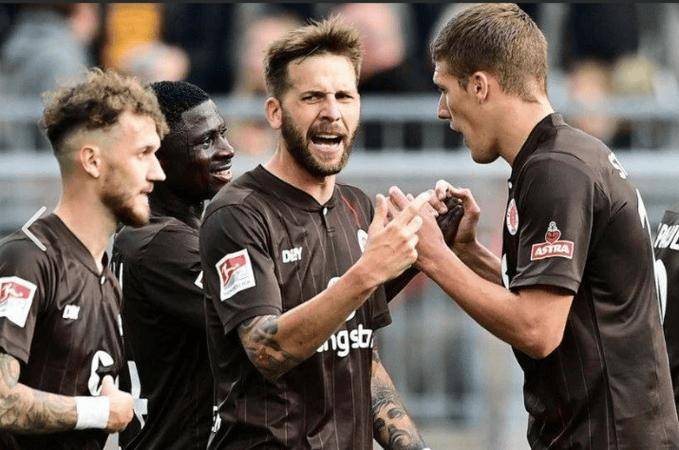 开云体育在线-霍芬海姆主教练调整战术，带领球队逆转比赛