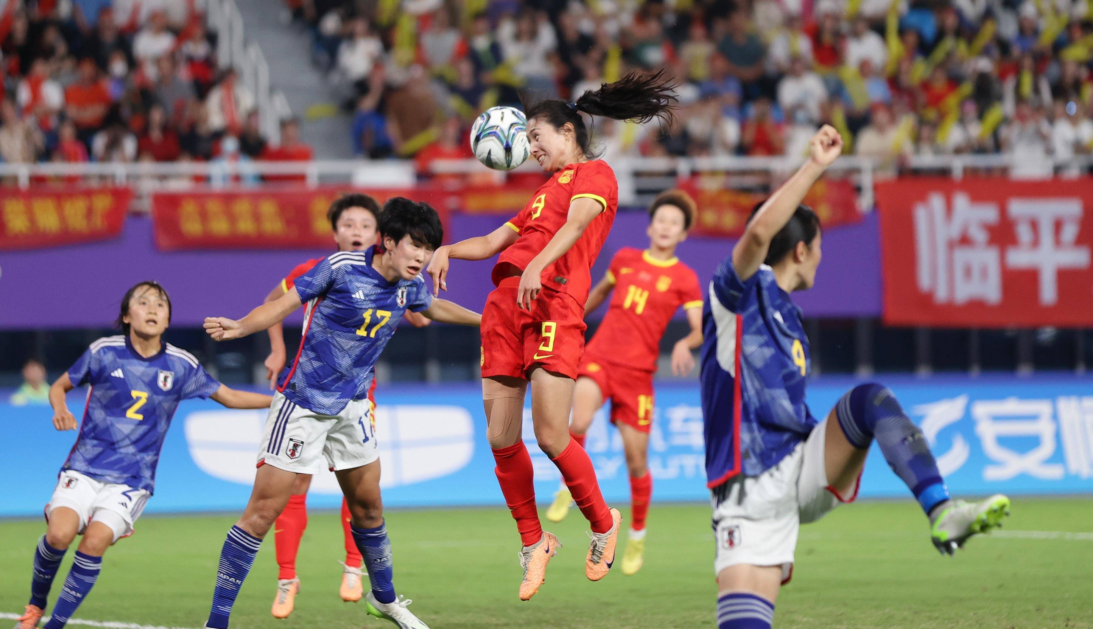 开云平台-女足队伍整体实力强劲，备战比赛充分