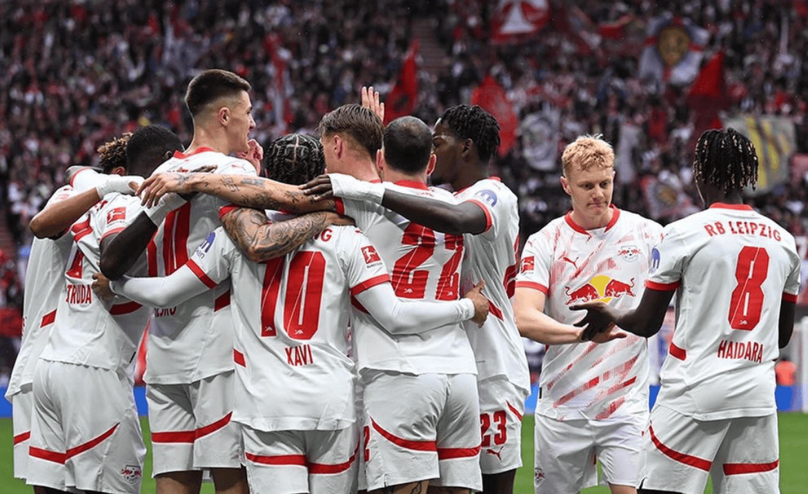 开云体育下载-关于德甲焦点战：库里vs法国队，逆转引发热议不断的信息