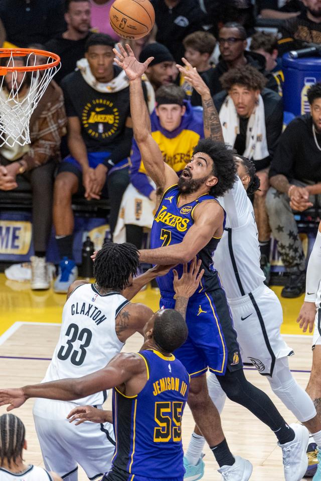 最新焦点:湖人绝杀,比分揭晓的简单介绍 最新焦点:湖人绝杀,比分揭晓的简单介绍