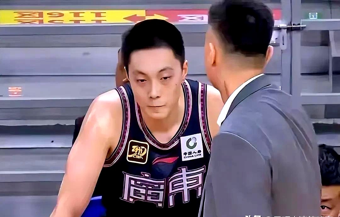 关于广东男篮主场逆转深圳，收获四连胜的信息