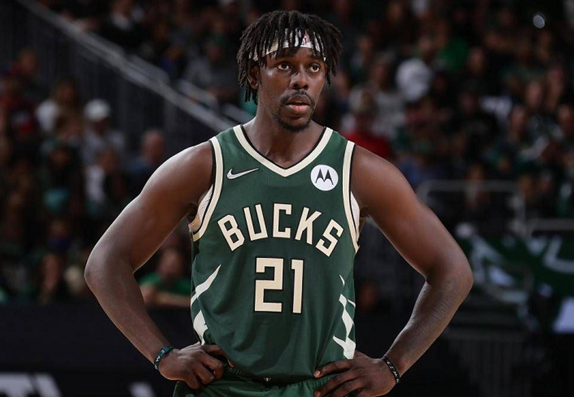 雄鹿力克灰熊，米德尔顿轰下40+