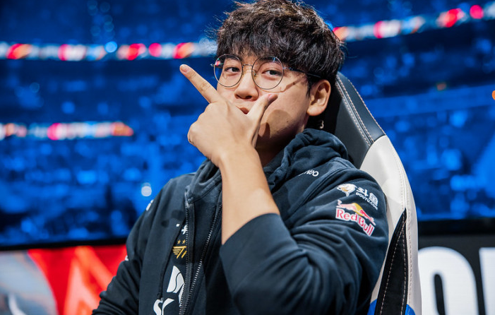 HLE险胜T1，Gumayusi完成史诗逆转四强赛3:2（釜山）