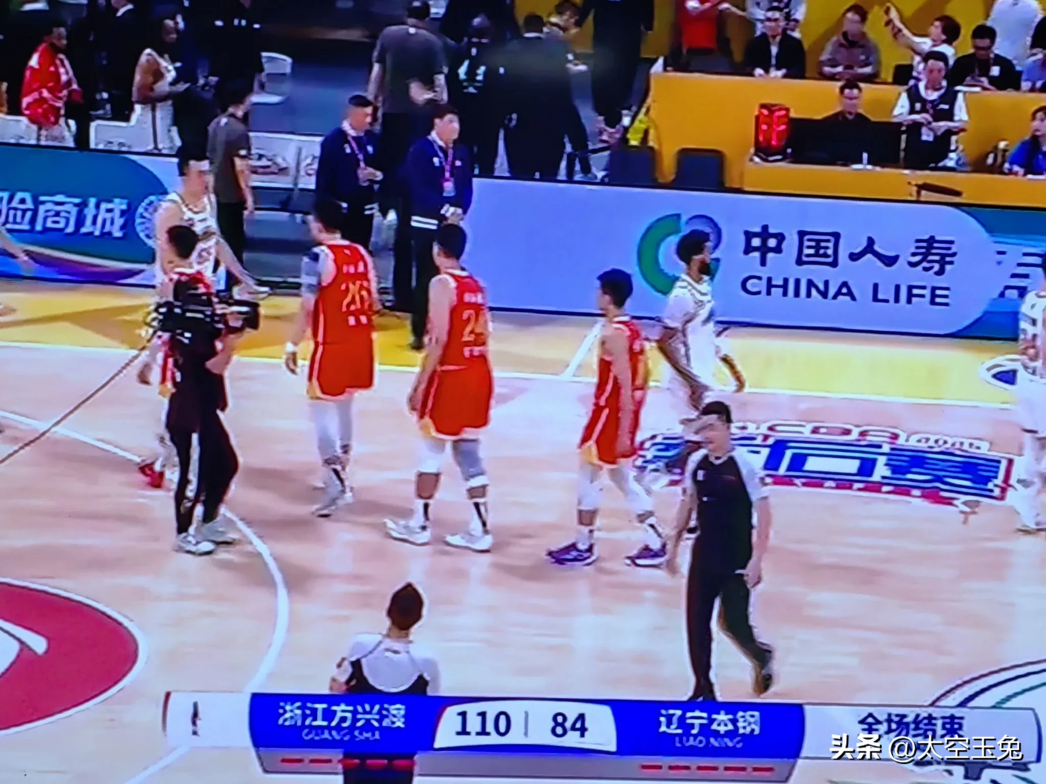 开云体育下载-包含北京男篮绝地反击，主场胜出反客场不利的词条