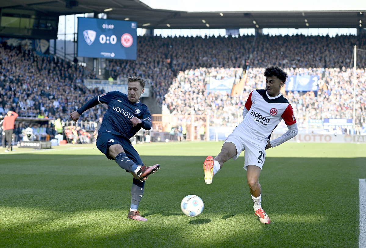包含波鸿队主场失利，保级担忧重重的词条