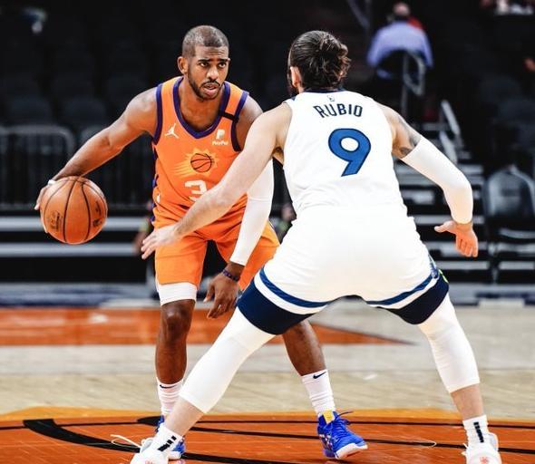 青岛队轻取勇士,保罗点燃赛场 青岛队轻取勇士,保罗点燃赛场