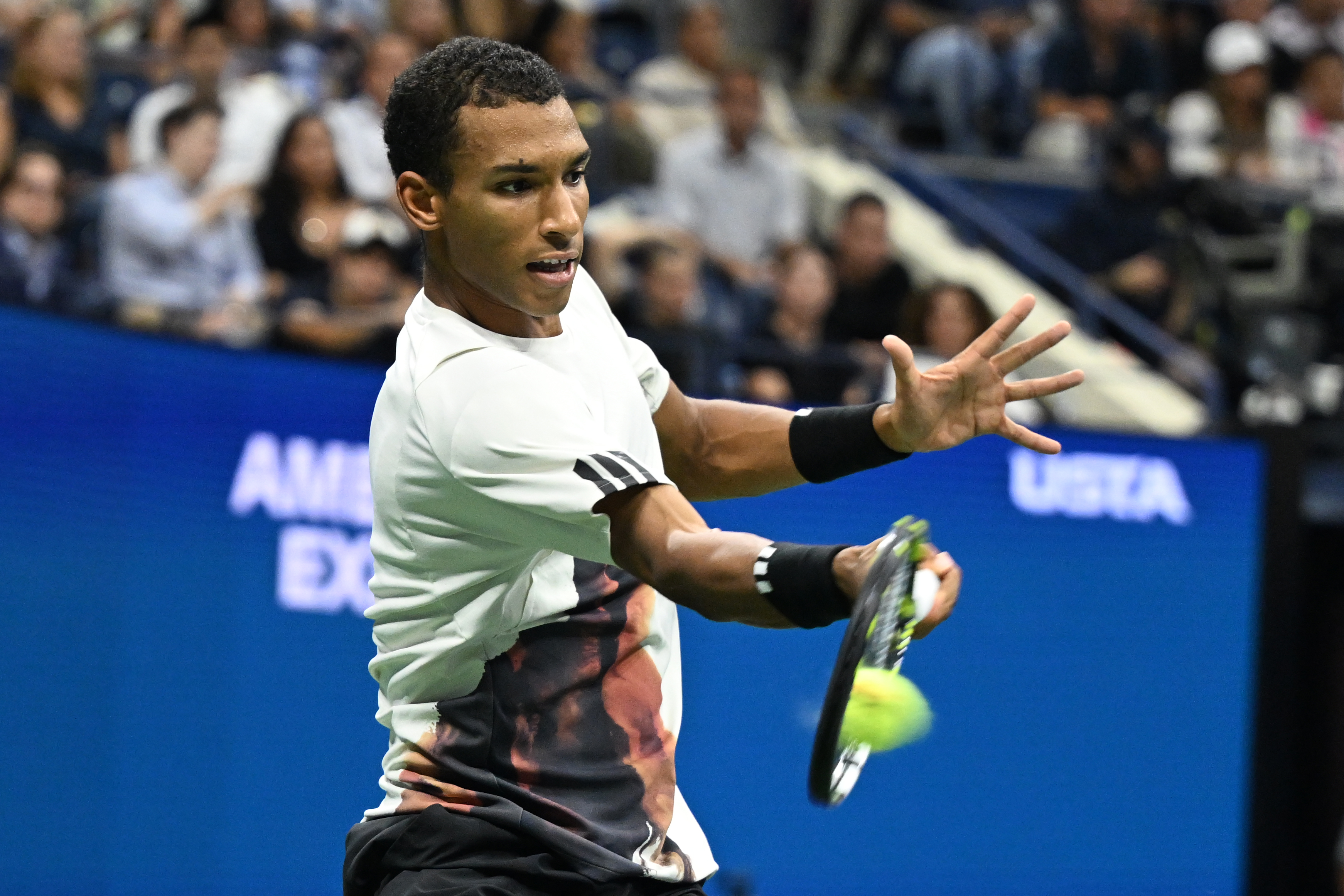 美网逆转拉沃尔杯，辛纳扛起全队