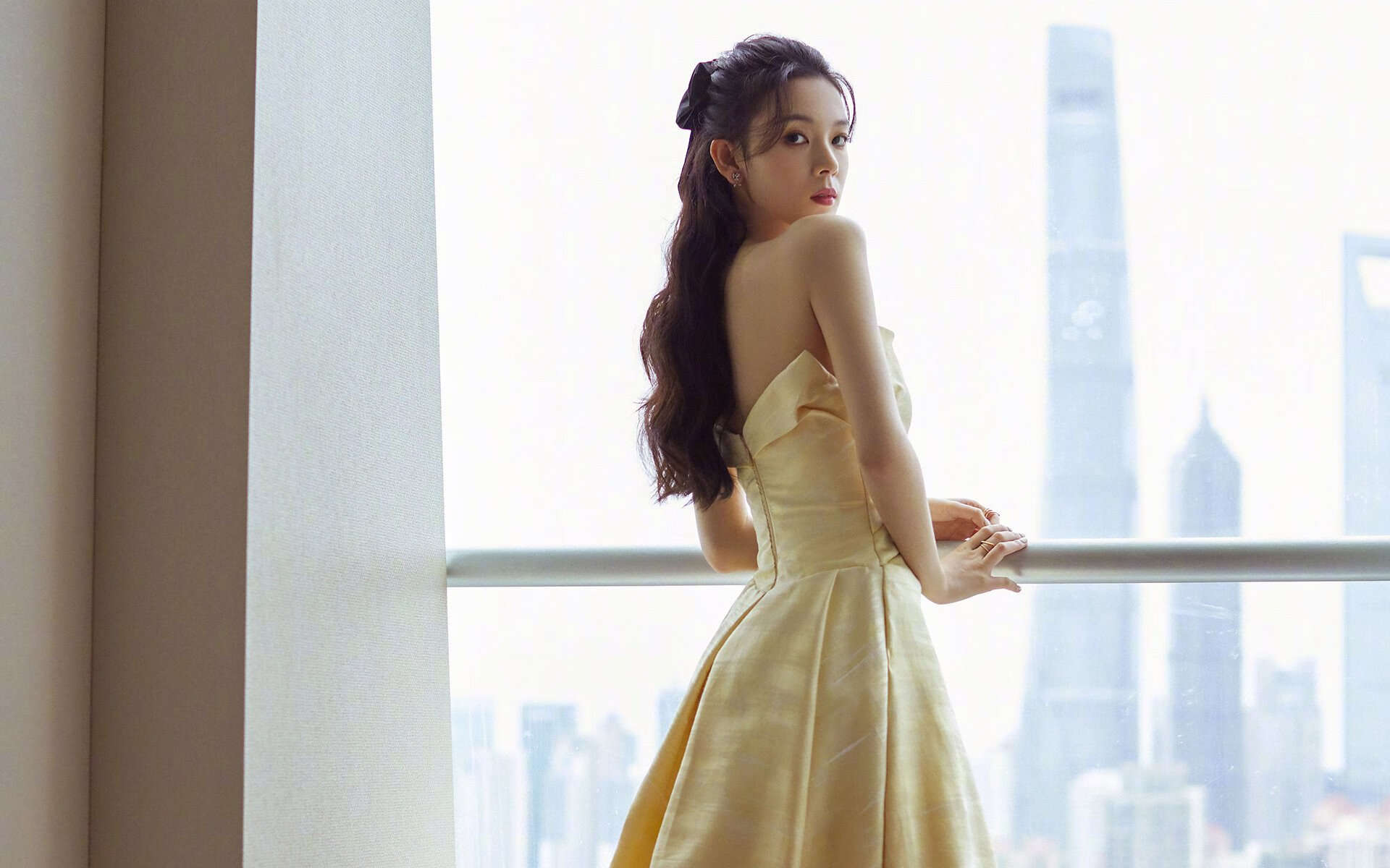 塞维利亚奇迹，拉亚神扑接管欧冠淘汰赛，硬撼曼城晋级四强