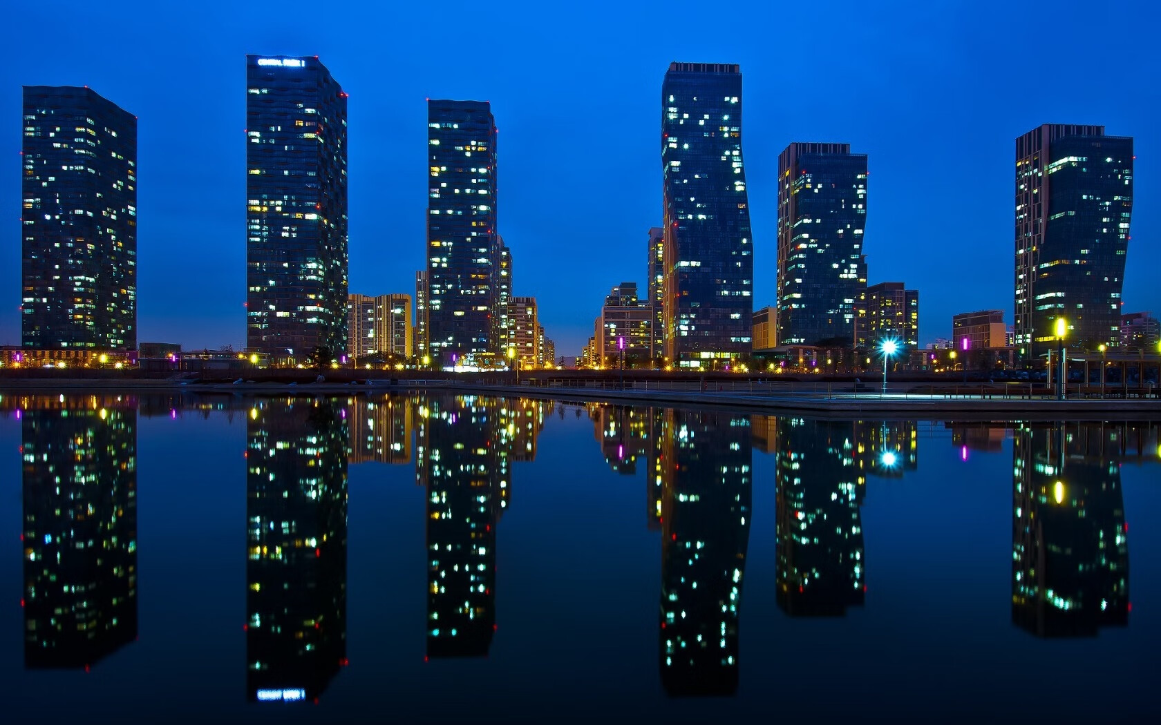 开云体育官方网站-猛龙打穿魔术，布克关键先生定乾坤