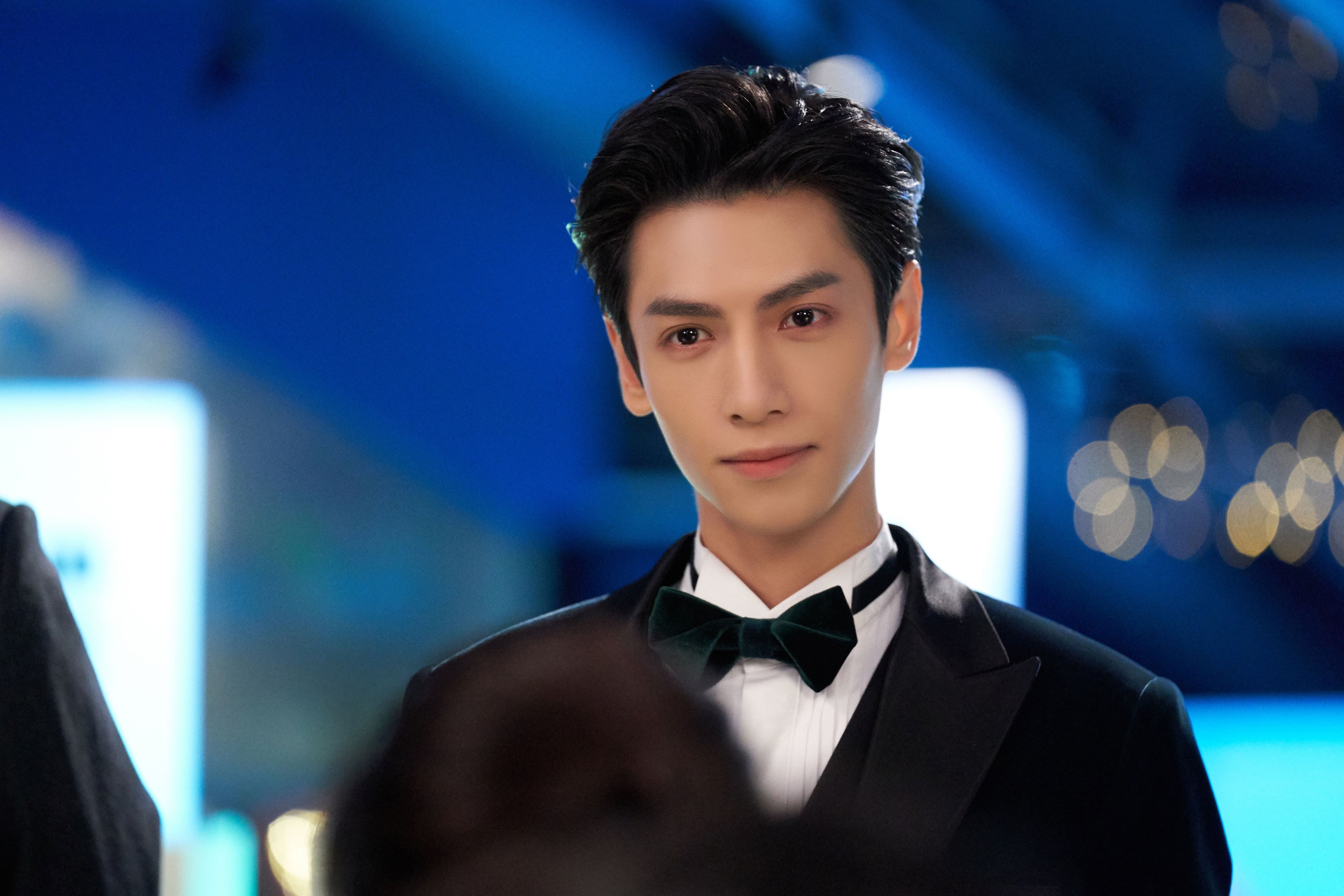 开云体育中国-攻防风暴眼，浓眉的节奏魔术如何让国王俯首称76人溃败？