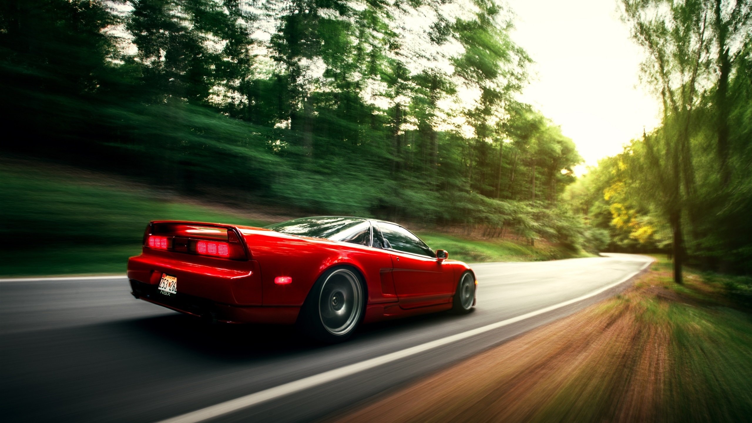 绿茵双雄，乌克兰铁血晋级的团队史诗与C罗攻防一体的王者统治