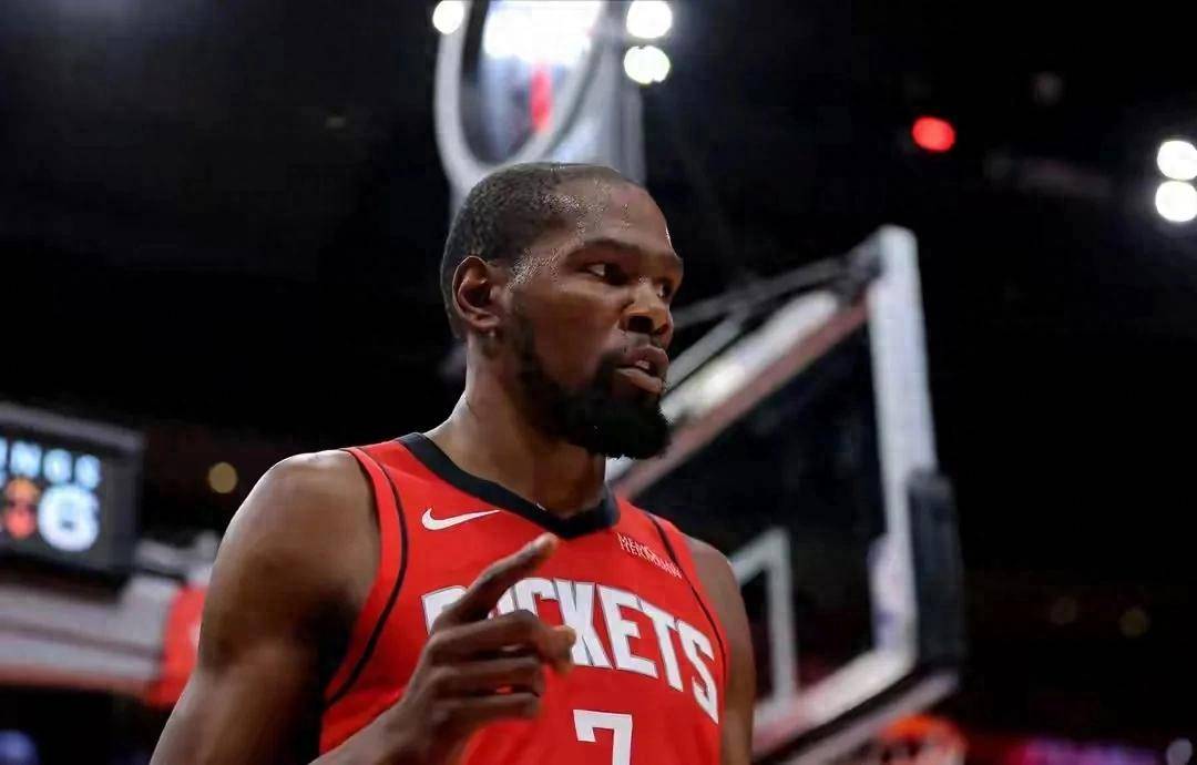 杜兰特爆发，活塞生死战取胜辽宁队